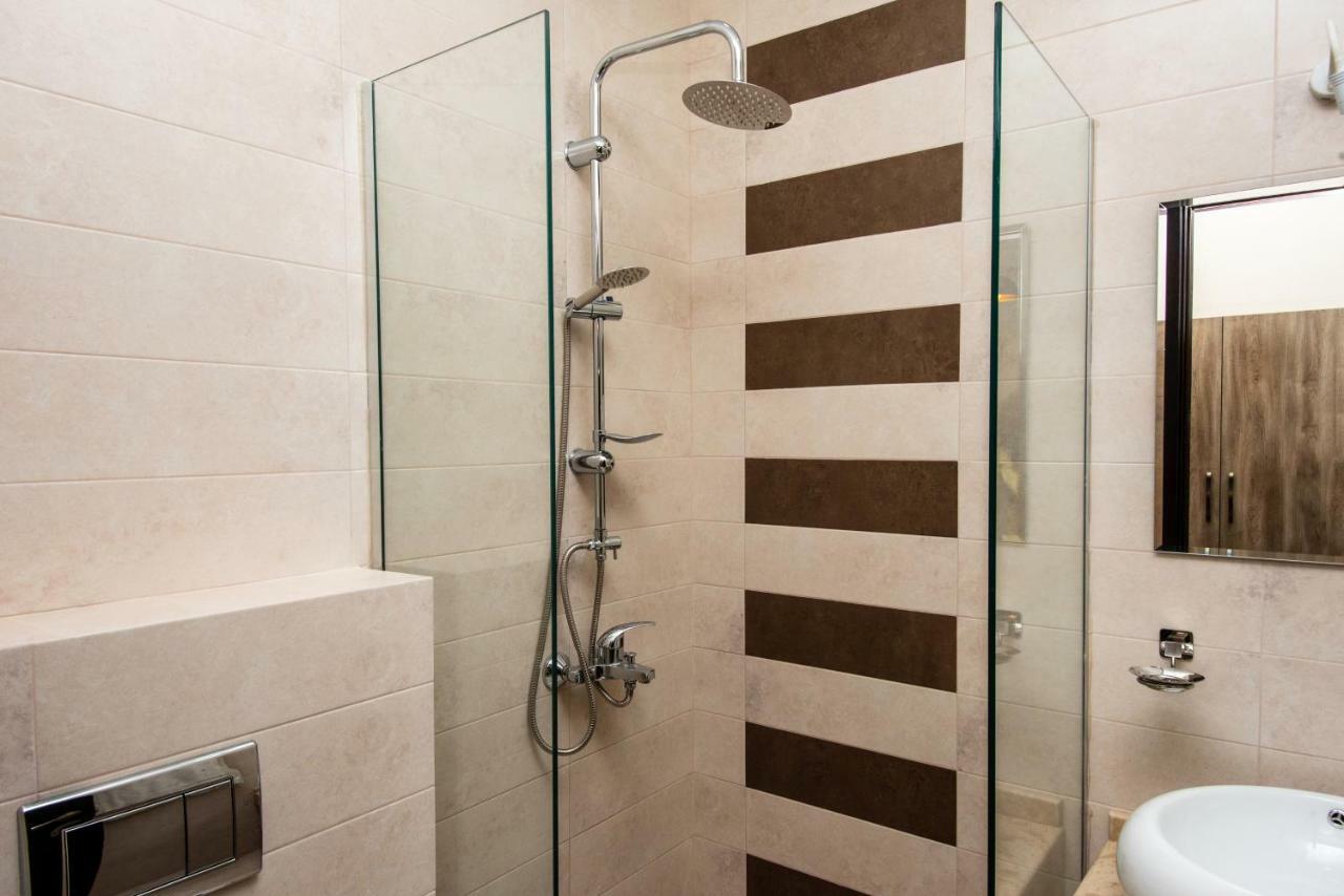 Tonusi Luxe Hotel In The Historic City Center Tbilisi Esterno foto