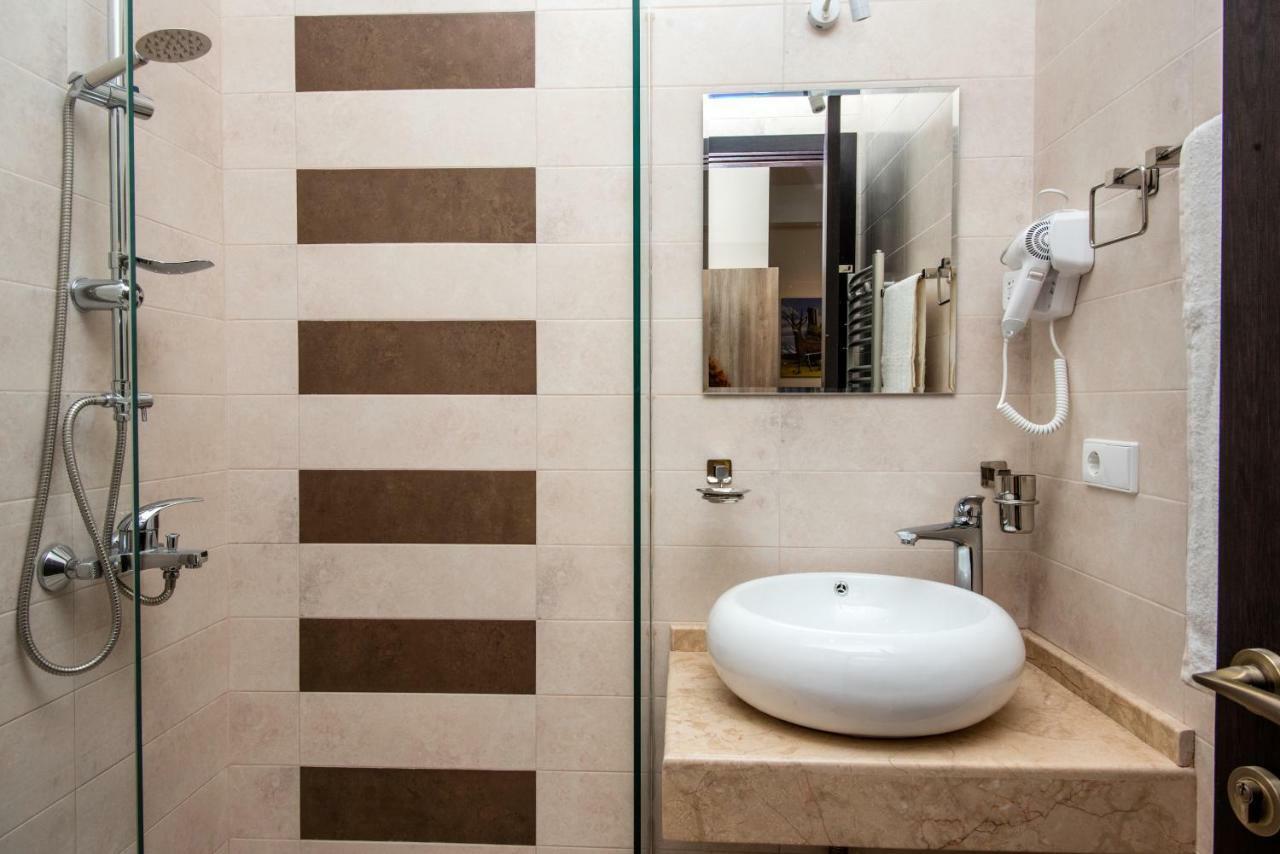 Tonusi Luxe Hotel In The Historic City Center Tbilisi Esterno foto