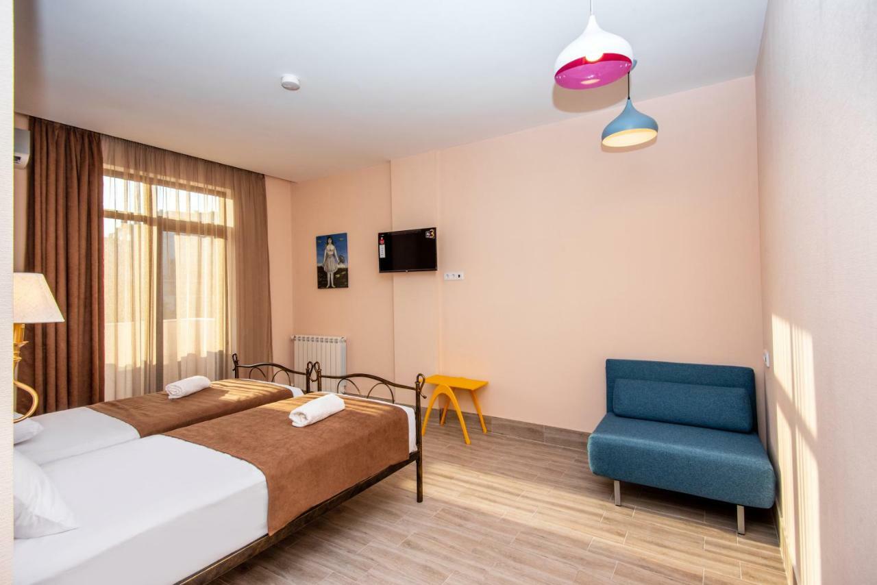 Tonusi Luxe Hotel In The Historic City Center Tbilisi Esterno foto