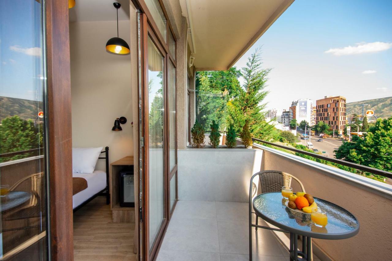 Tonusi Luxe Hotel In The Historic City Center Tbilisi Esterno foto
