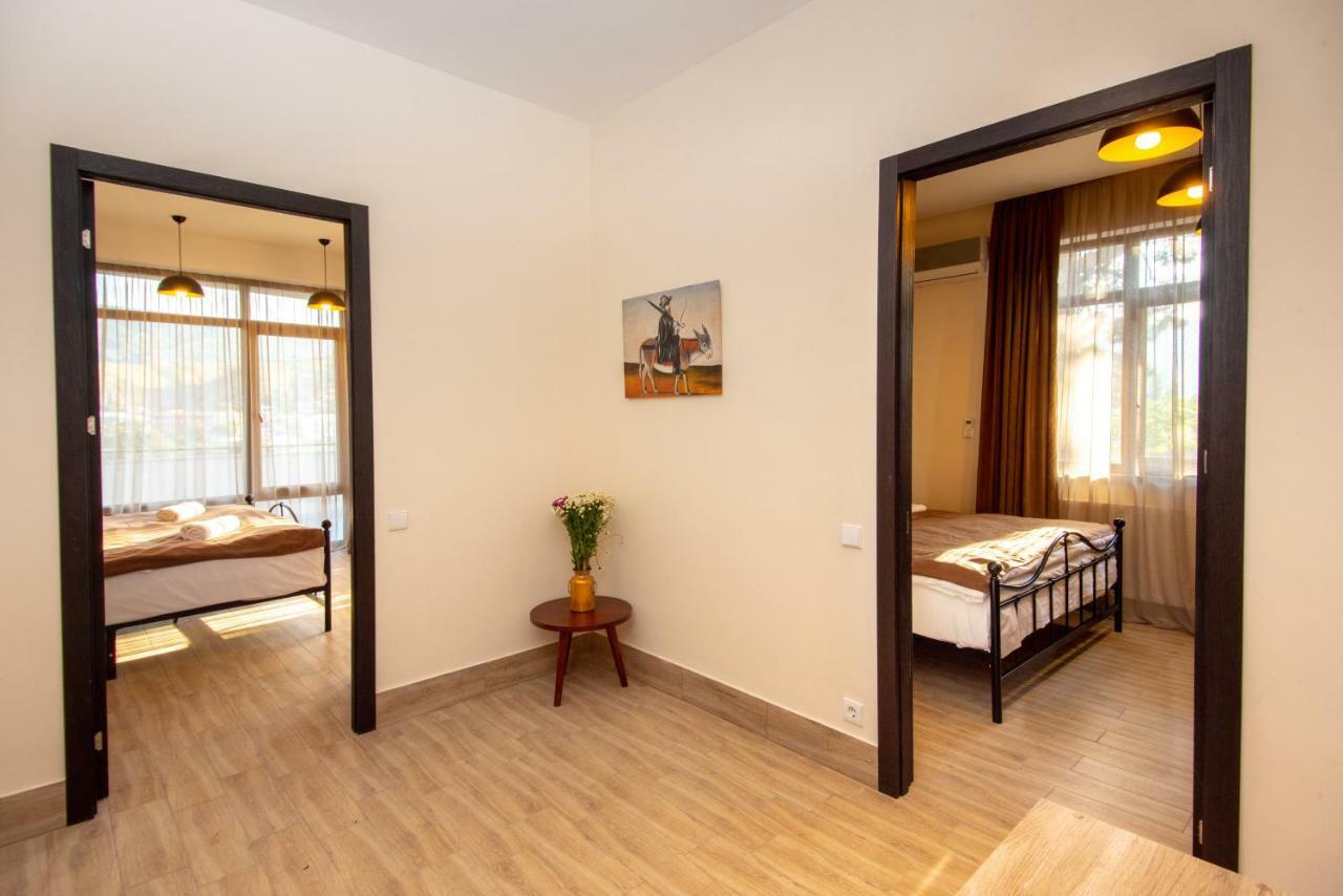 Tonusi Luxe Hotel In The Historic City Center Tbilisi Esterno foto